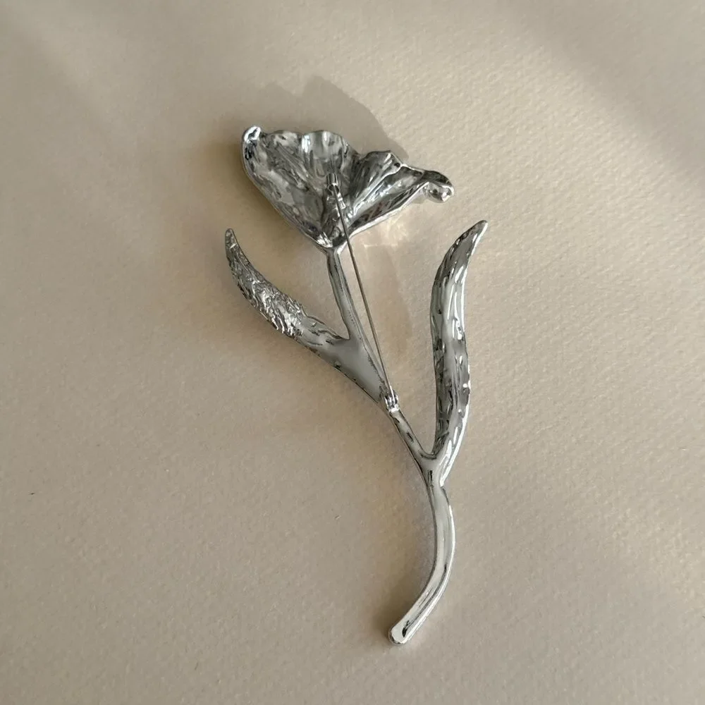 Silver Floral Brooch M1495